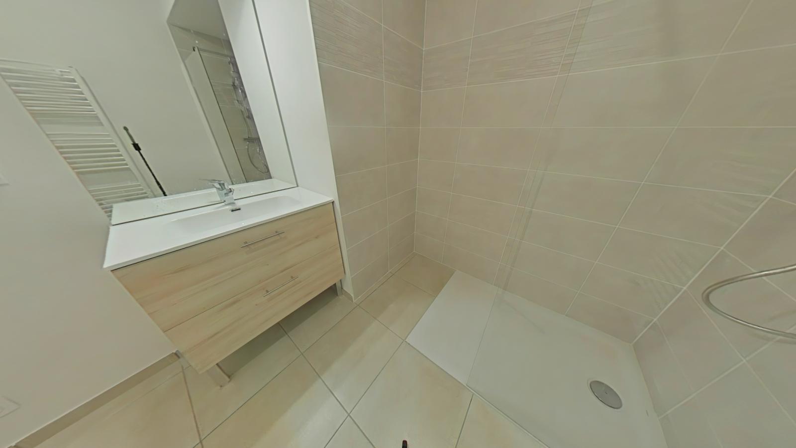 
																																							2 pièces - 
																																						RDC - 51m² - 750,84 € - Photo #3