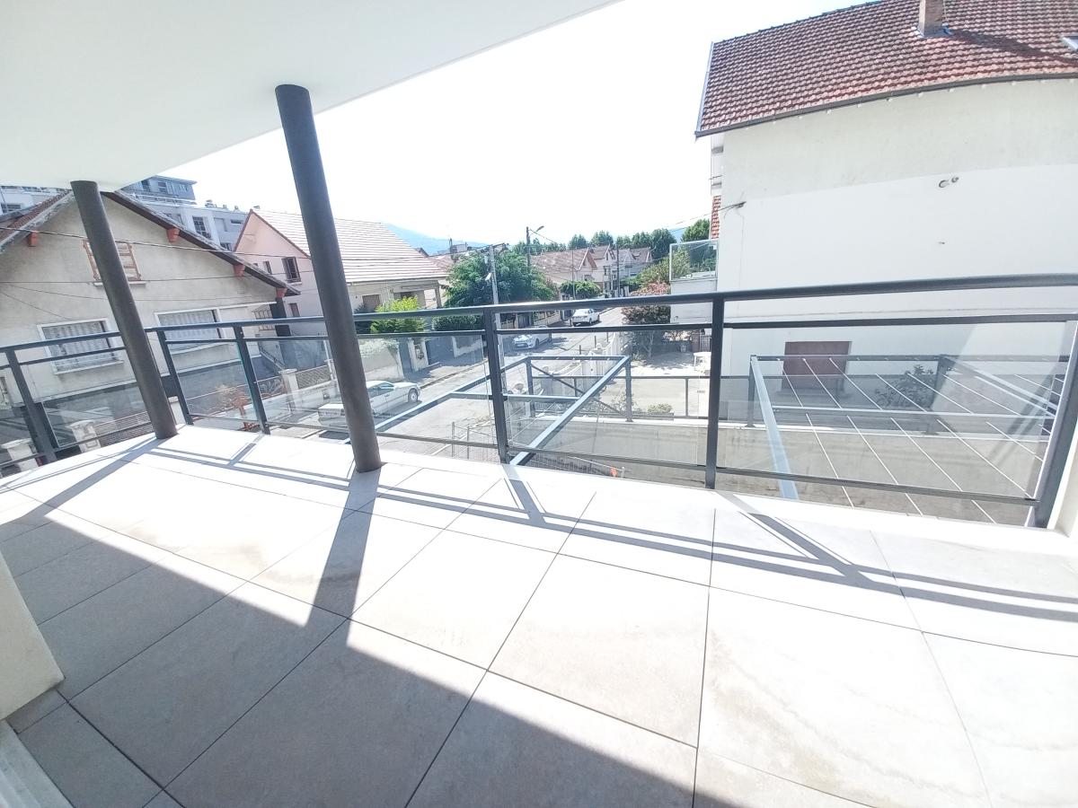 3 pièces - 1er étage - 69m² - 805,41 € - Photo #6