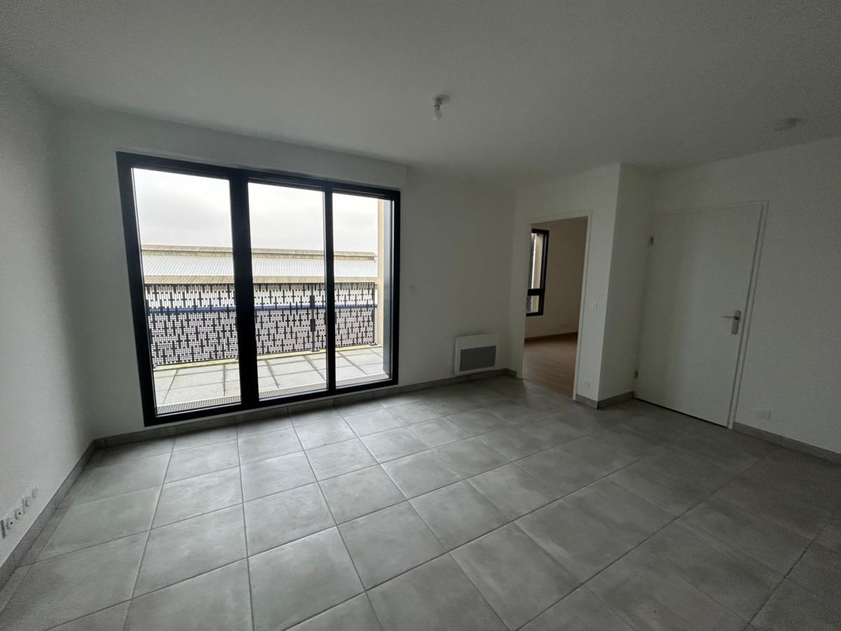 
																																							2 pièces - 
																																						2ème étage - 40m² - 704,44 € - Photo #2