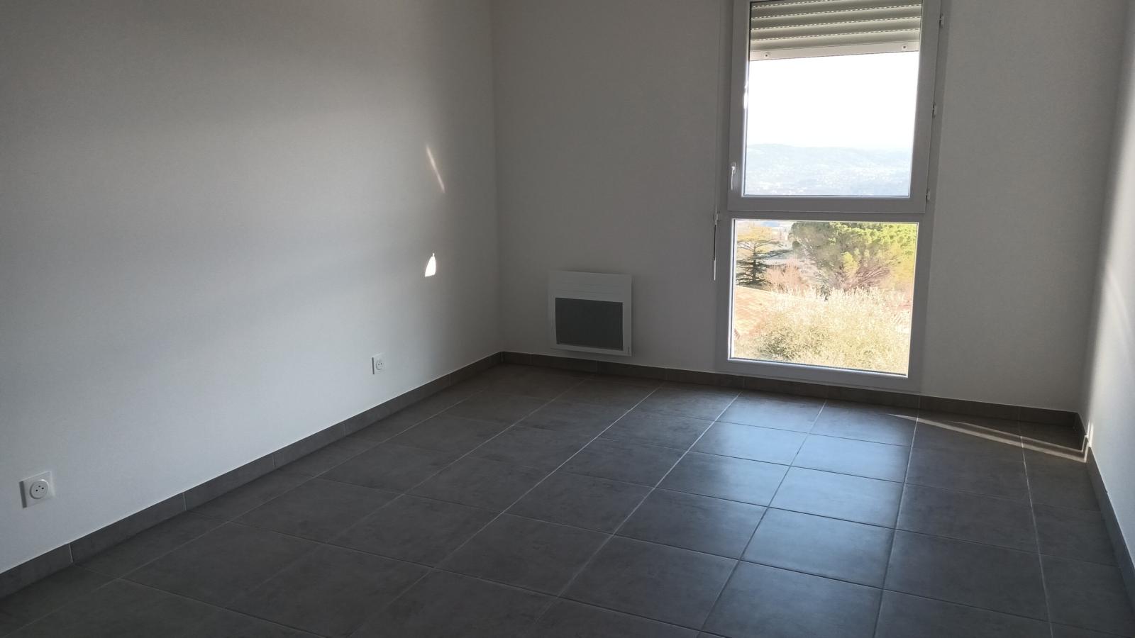 
																																							3 pièces - 
																																						2ème étage - 64m² - 1 048,41 € - Photo #6