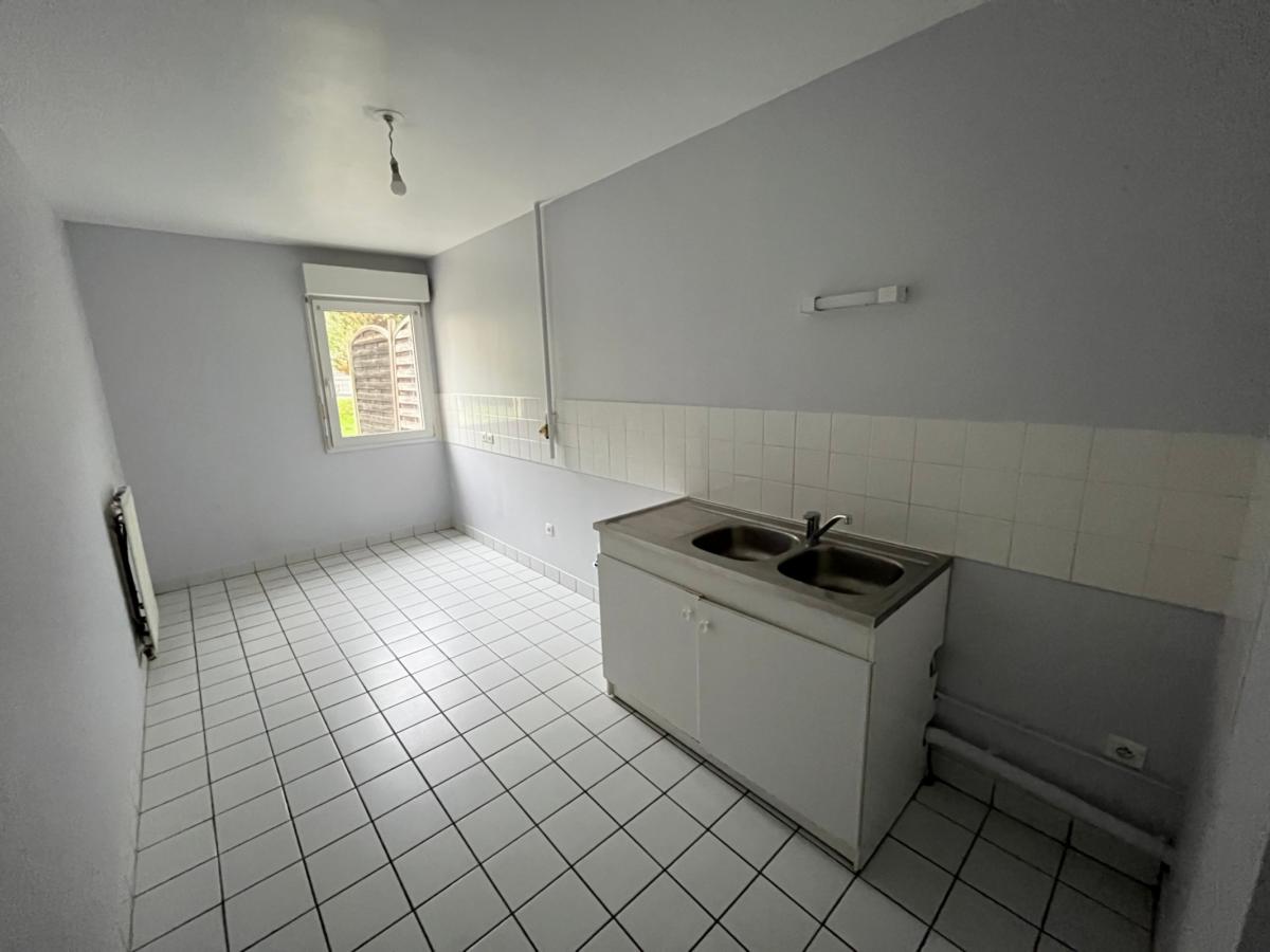 
																																							6 pièces - 
																																						RDC - 113m² - 1 930,58 € - Photo #2