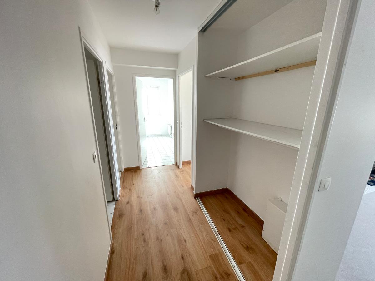 
																			3 pièces - 
																		5ème étage - 64m² - 1 236,27 € - Photo #2