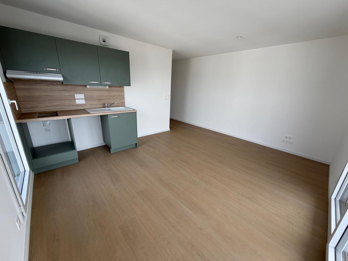 2 pièces - 5ème étage - 44m² - 764,93 € - Photo #0
