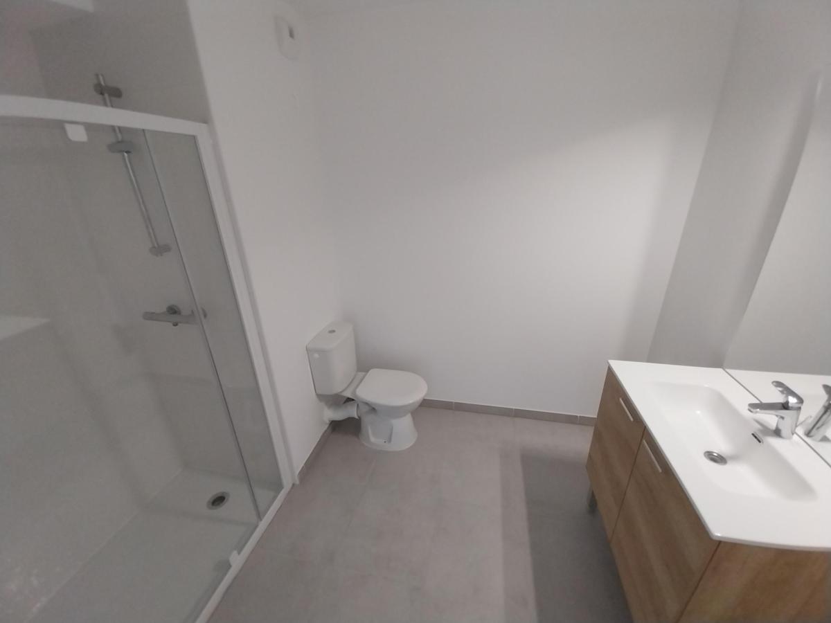 
																																							3 pièces - 
																																						1er étage - 63m² - 999,54 € - Photo #4