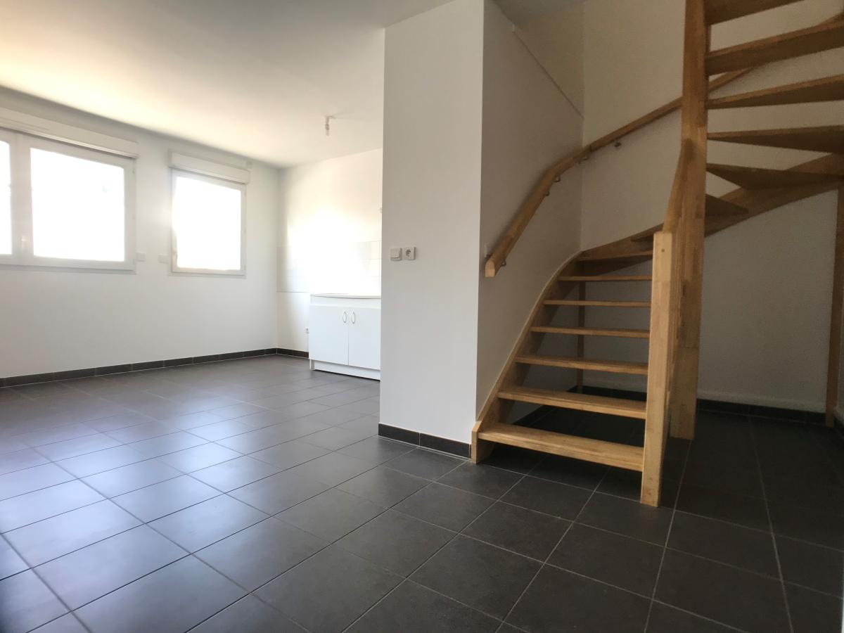 
																																							3 pièces - 
																																						RDC - 61m² - 678,21 € - Photo #1