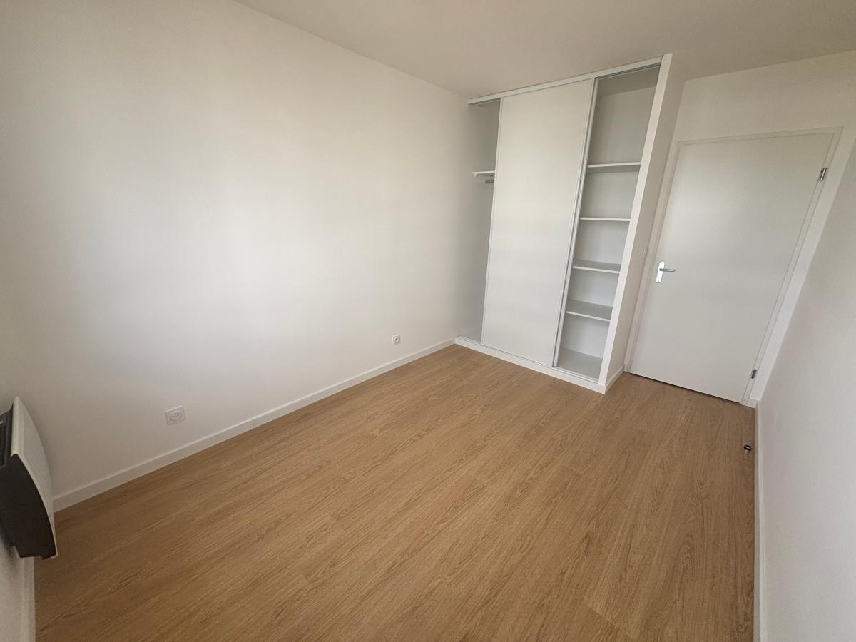 
																																							3 pièces - 
																																						3ème étage - 64m² - 717,83 € - Photo #4