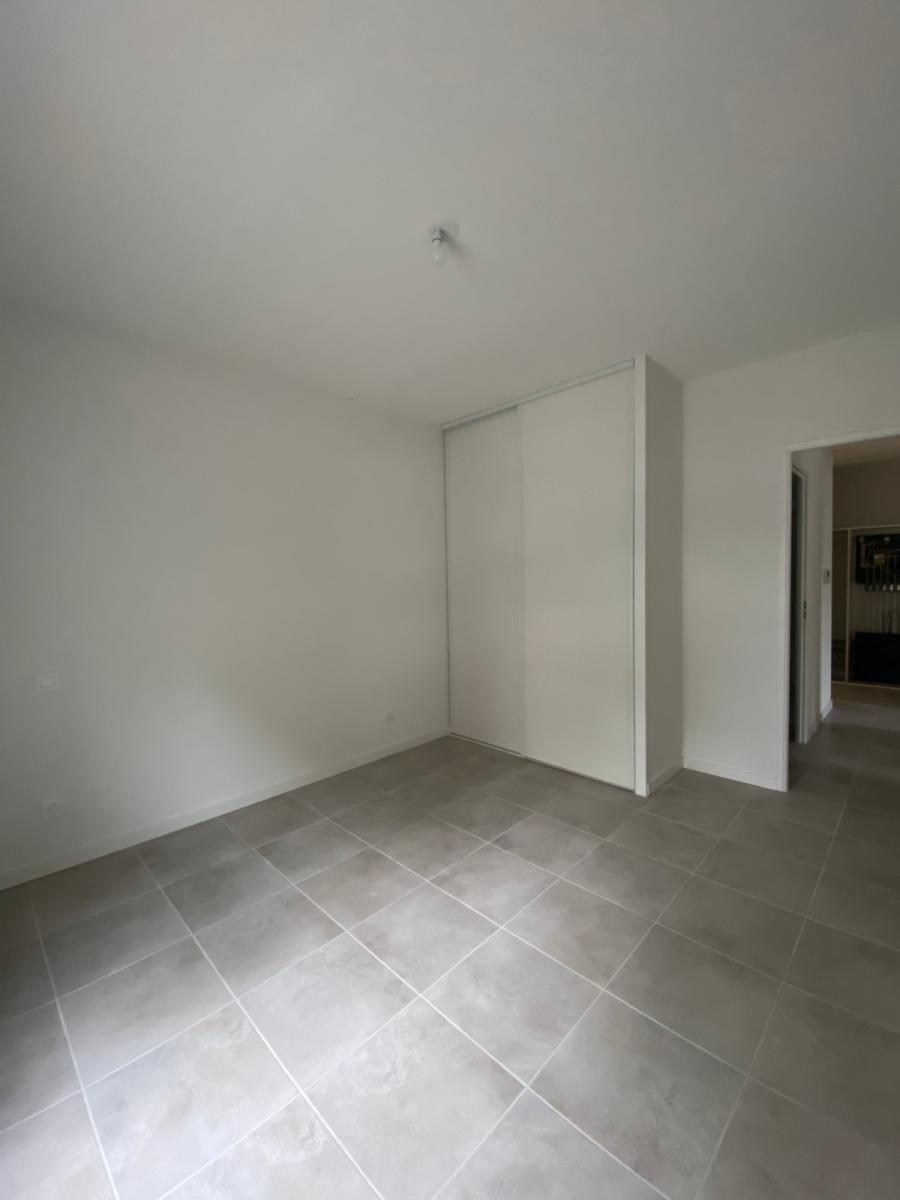 
																																							3 pièces - 
																																						RDC - 60m² - 759,11 € - Photo #2