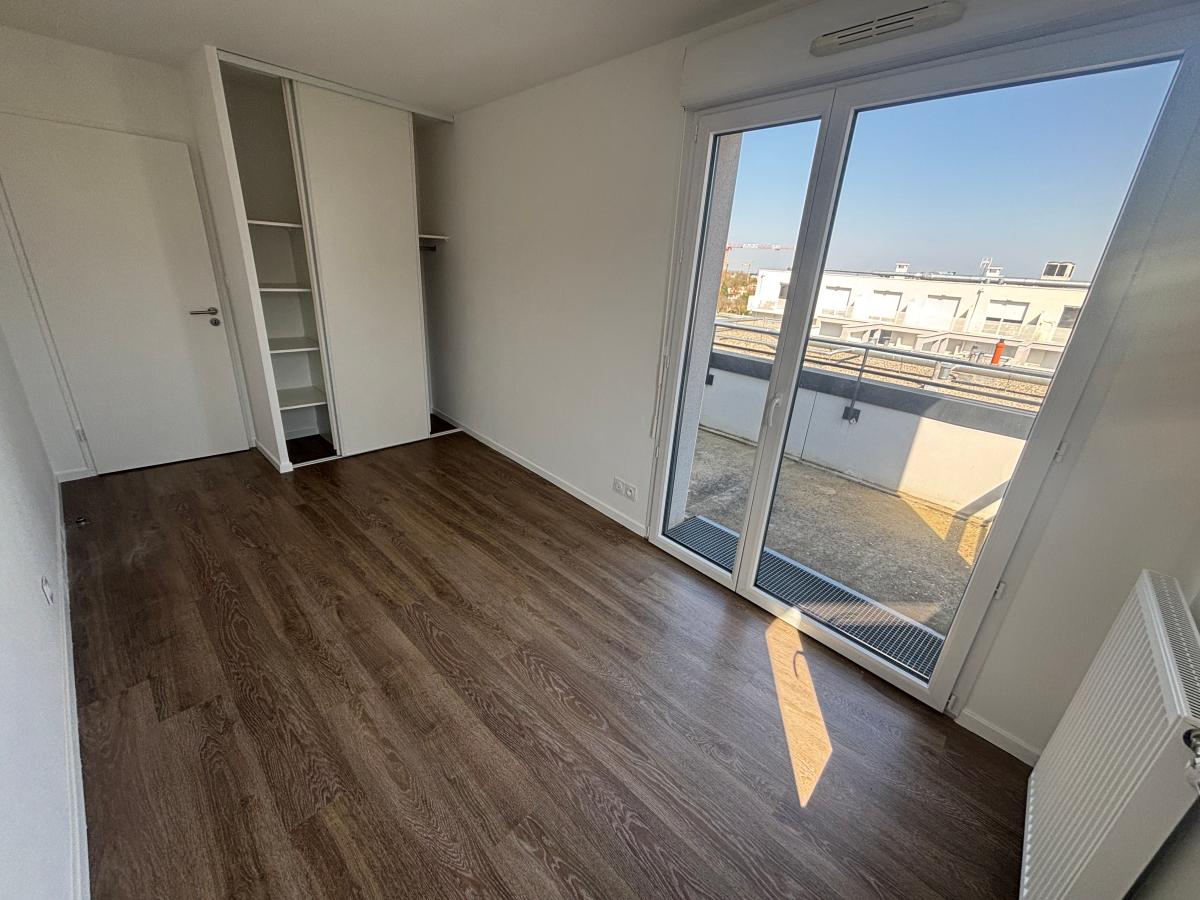 
																			4 pièces - 
																		4ème étage - 85m² - 1 007,75 € - Photo #4
