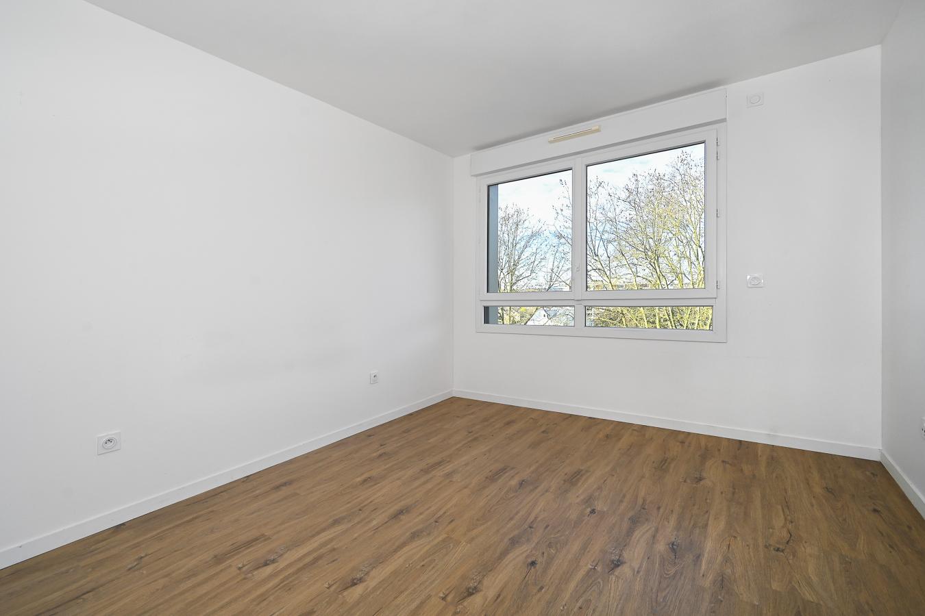 
																																							2 pièces - 
																																						4ème étage - 48m² - 860,90 € - Photo #3