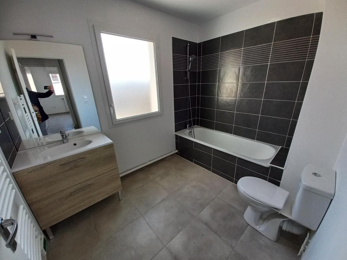 
																																							4 pièces - 
																																						RDC - 76m² - 908,49 € - Photo #6