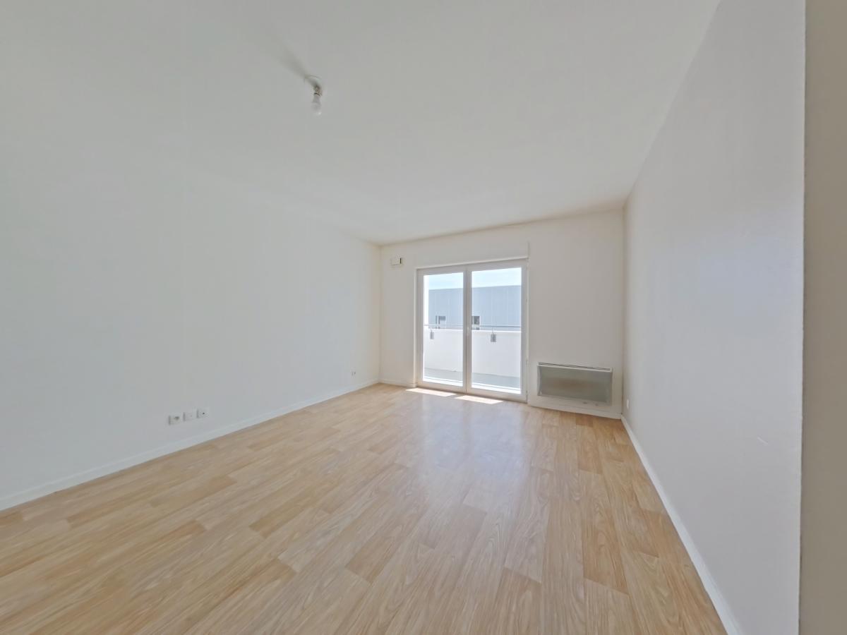 
																																							3 pièces - 
																																						3ème étage - 68m² - 763,64 € - Photo #2