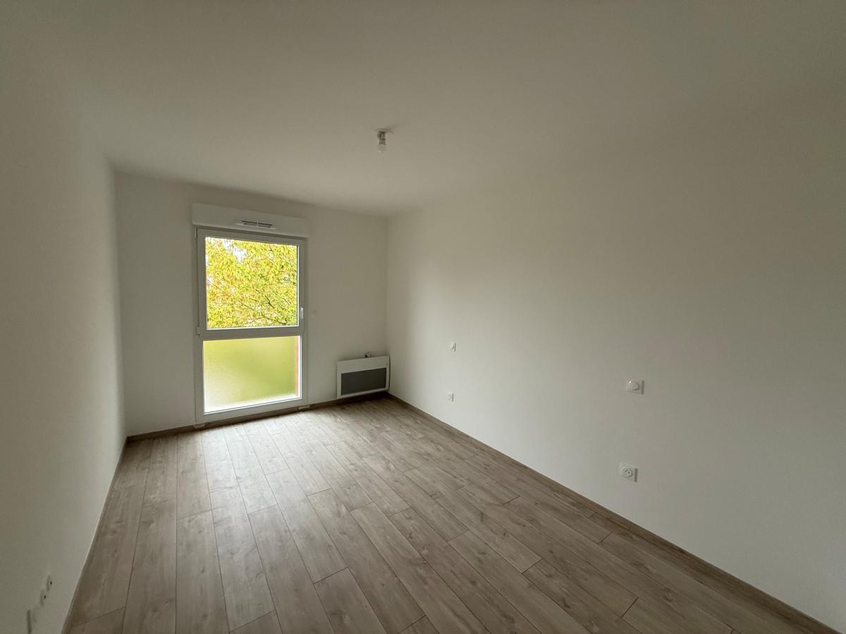 3 pièces - 2ème étage - 64m² - 800,34 € - Photo #4