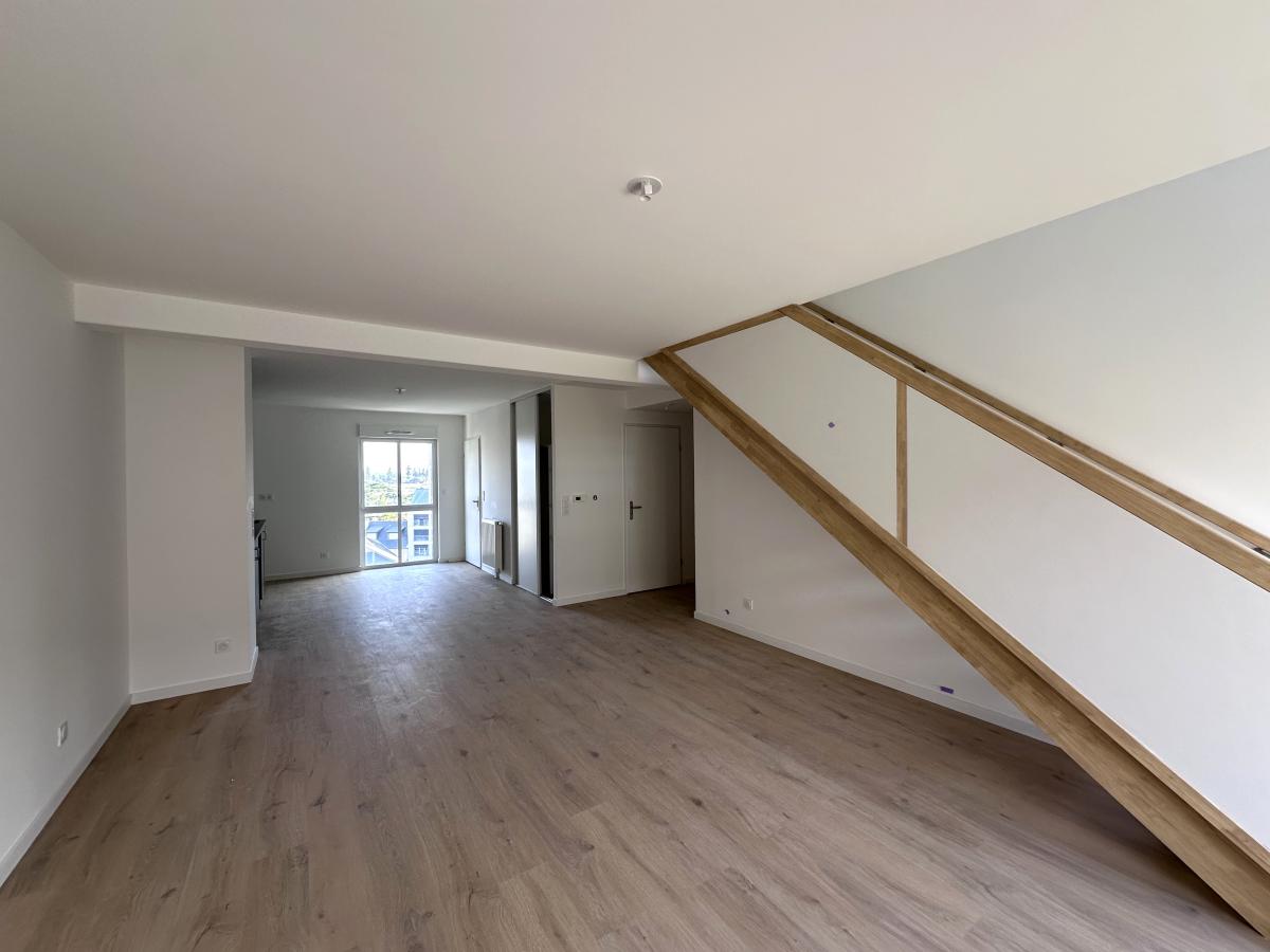 
																																							4 pièces - 
																																						5ème étage - 89m² - 1 142,46 € - Photo #4