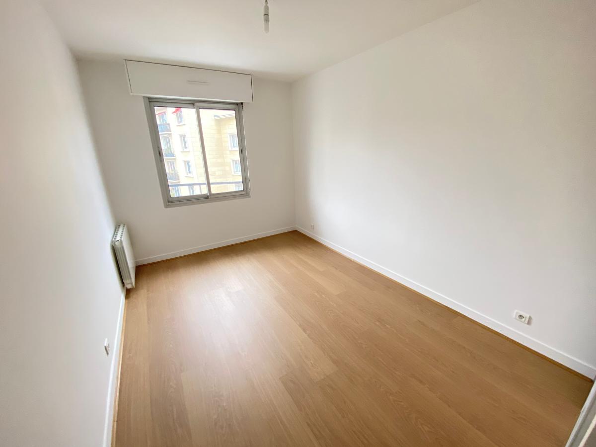 
																			4 pièces – 
																		5ème étage – 95m² - 2 864,28 € - Photo #5