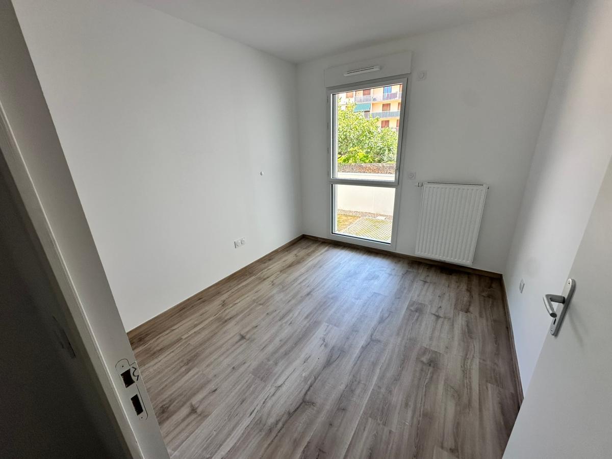 
																																							3 pièces - 
																																						1er étage - 62m² - 799,00 € - Photo #7