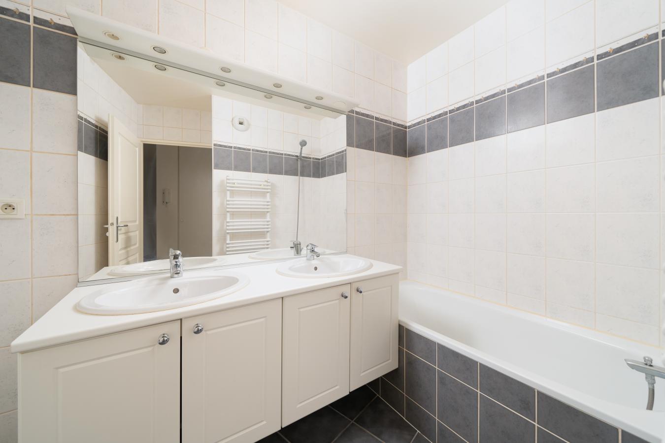 3 pièces - RDC - 77m² - 767,17 € - Photo #4