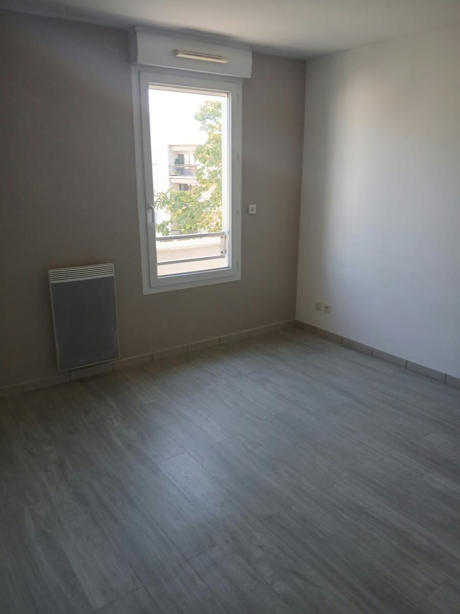 4 pièces - 4ème étage - 90m² - 1 224,62 € - Photo #5