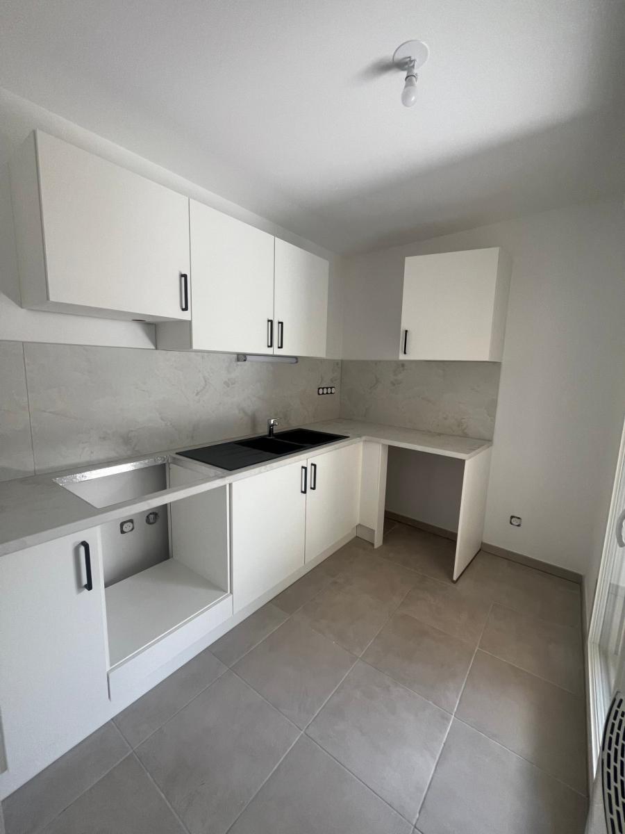 
																																							3 pièces - 
																																						2ème étage - 65m² - 927,85 € - Photo #1