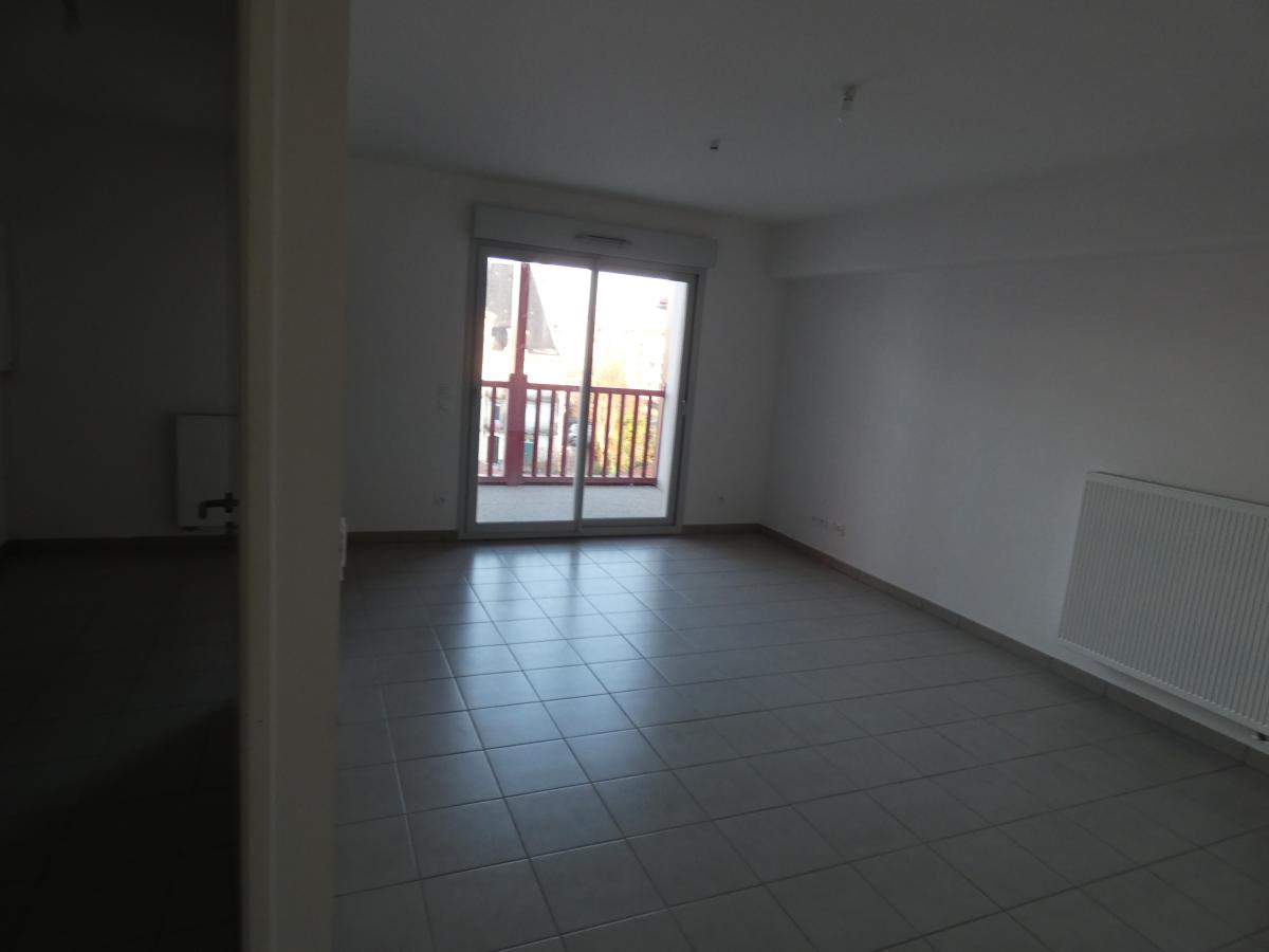 
																																							1 pièce - 
																																						4ème étage - 26m² - 432,21 € - Photo #1