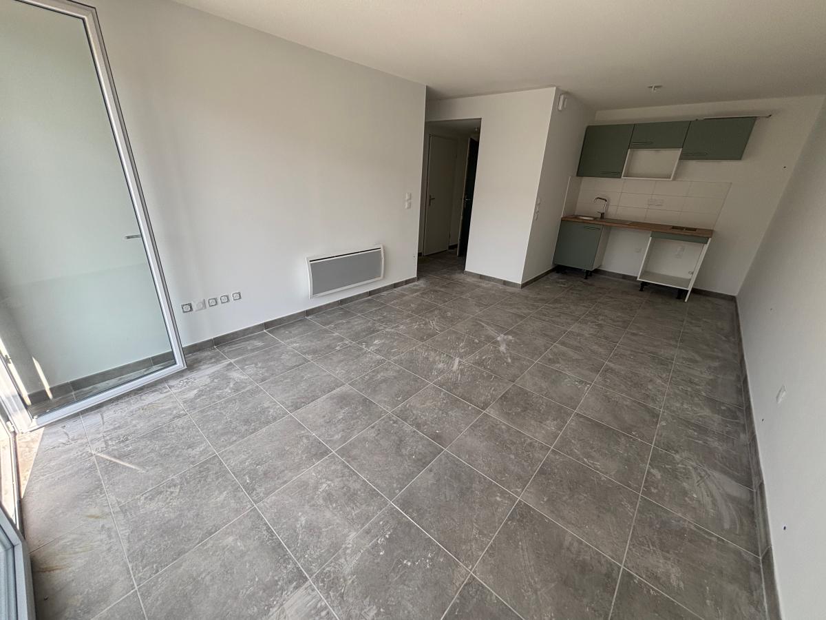 
																																							2 pièces - 
																																						1er étage - 43m² - 530,66 € - Photo #2