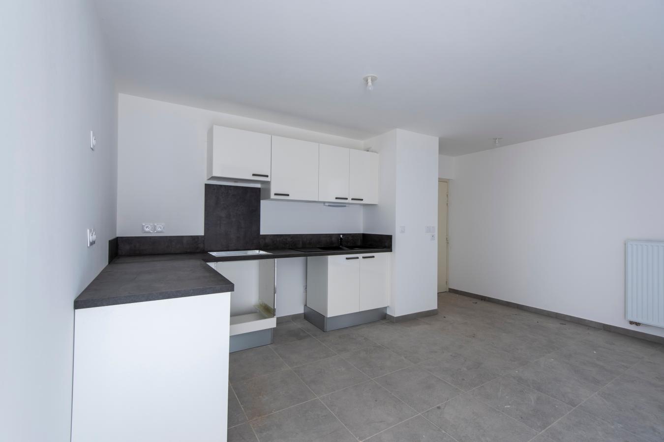 2 pièces - 1er étage - 41m² - 759,49 € - Photo #2