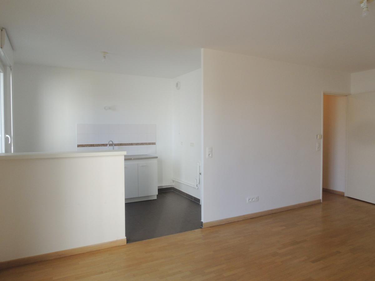 3 pièces - 2ème étage - 64m² - 1 741,93 € - Photo #4