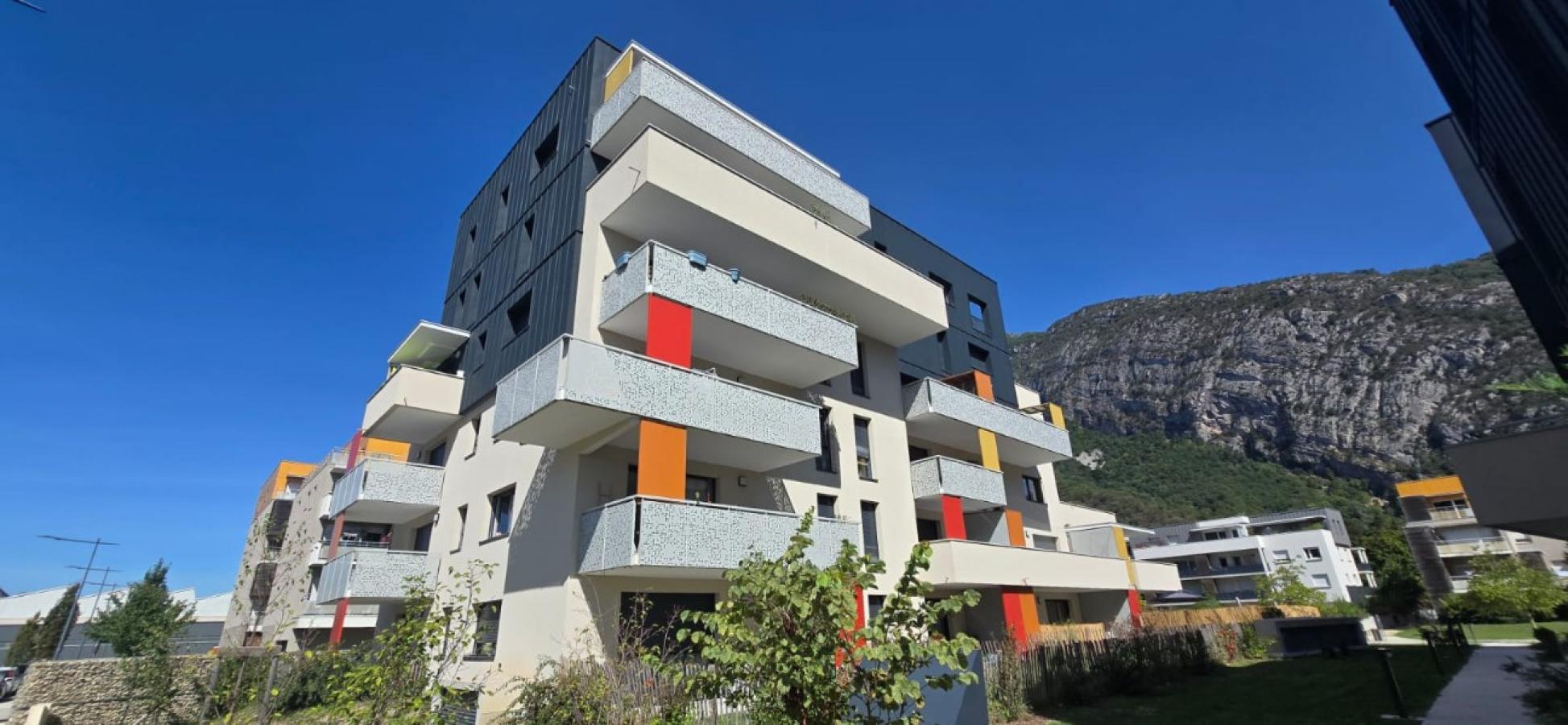 
																			3 pièces - 
																		3ème étage - 63m² - 911,46 € - Photo #1