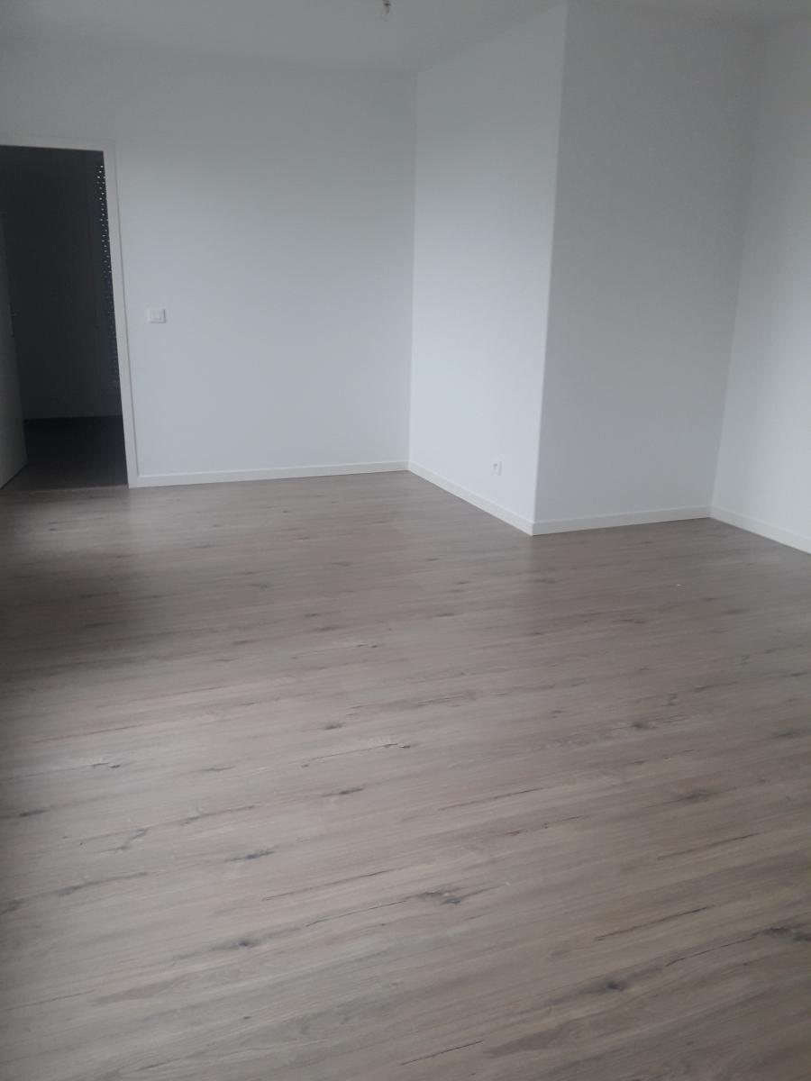 
																																							5 pièces - 
																																						4ème étage - 96m² - 1 325,85 € - Photo #1