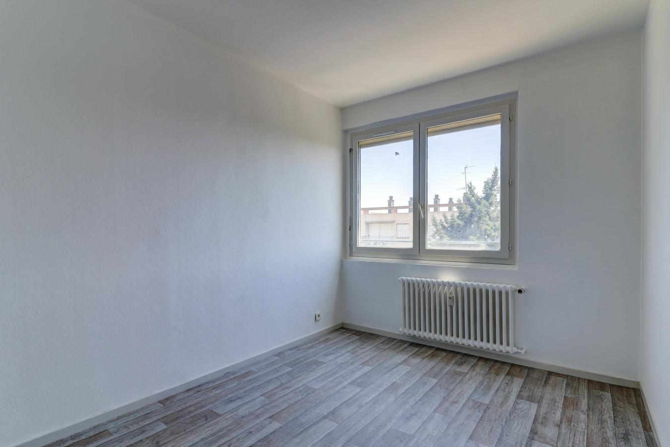 
																			5 pièces – 
																		7ème étage – 112m² - 69 555 € - Photo #4