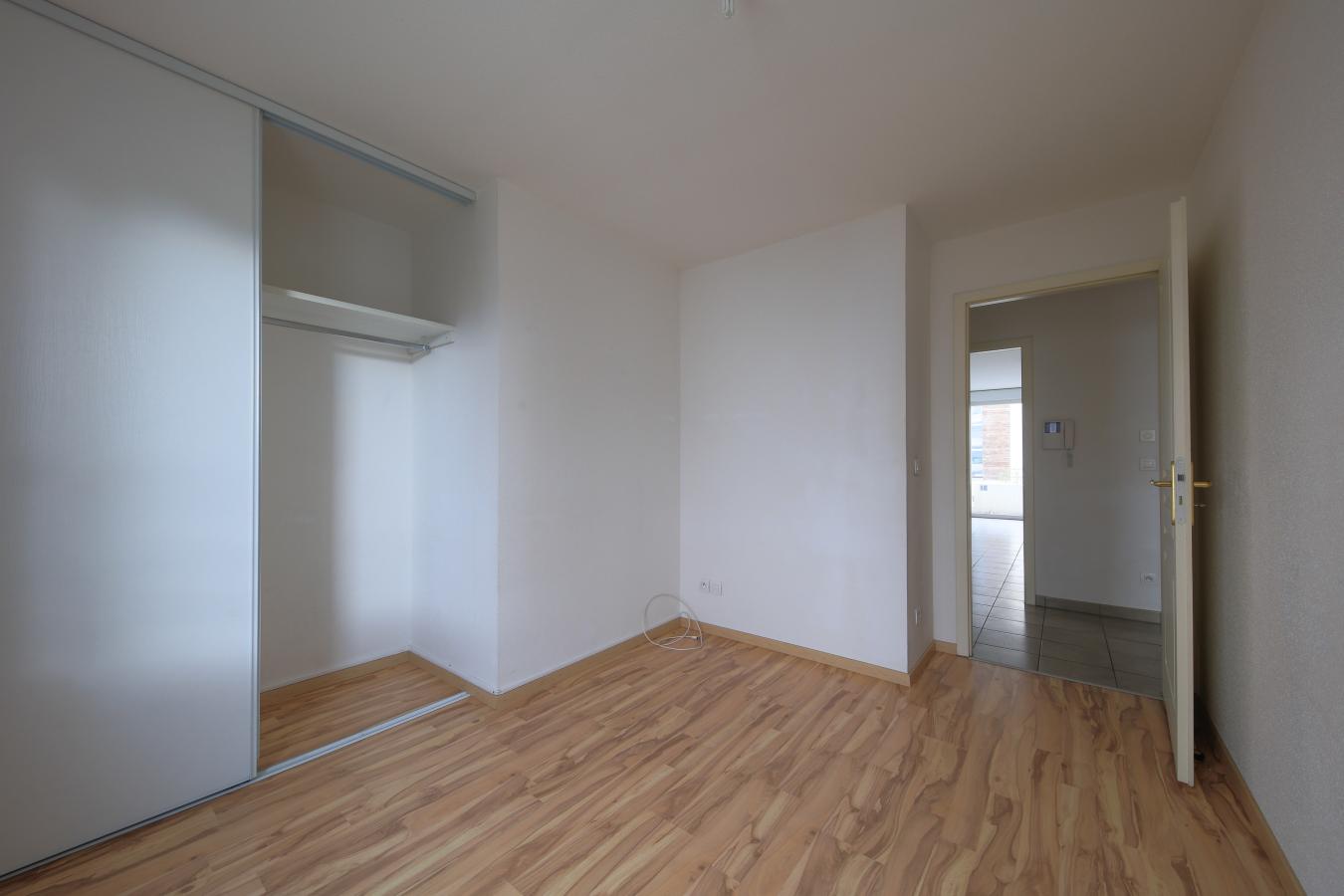 
																			3 pièces - 
																		3ème étage - 75m² - 1 038,53 € - Photo #1
