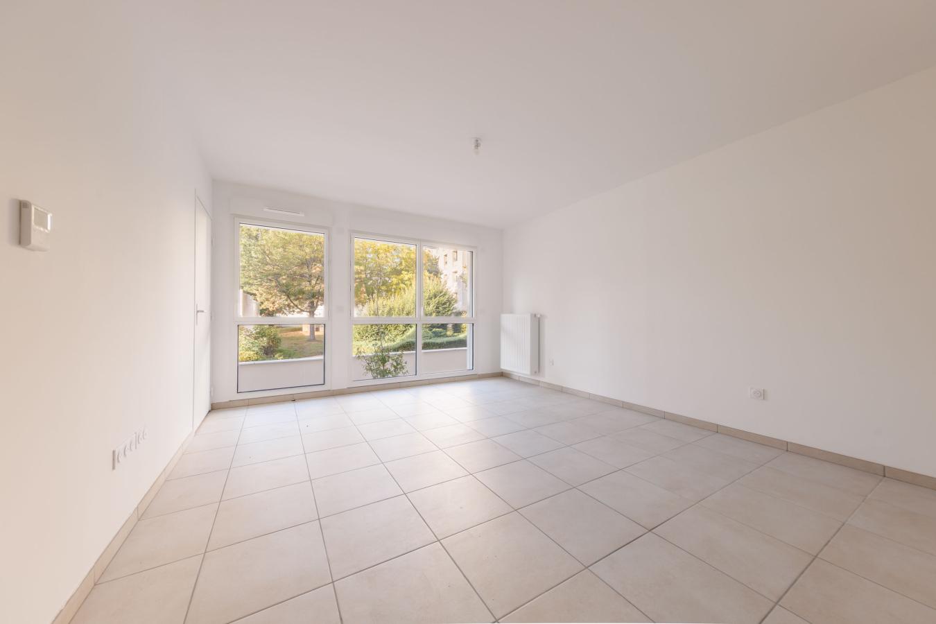 3 pièces - 1er étage - 63m² - 799,00 € - Photo #2