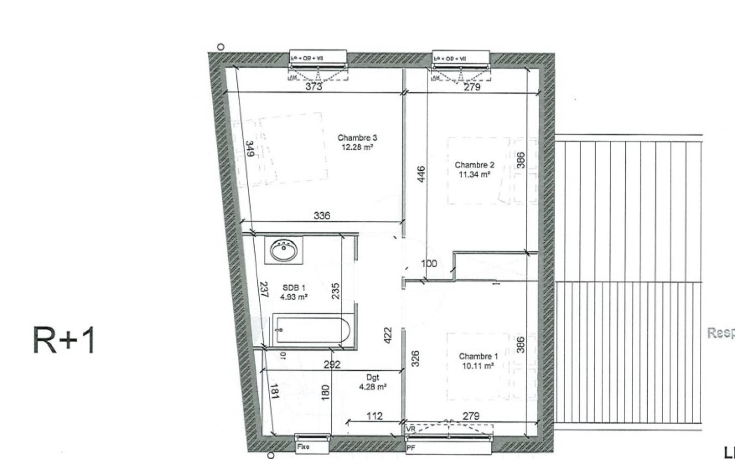 
																			5 pièces - 
																		RDC - 131m² - 1 754,42 € - Photo #2