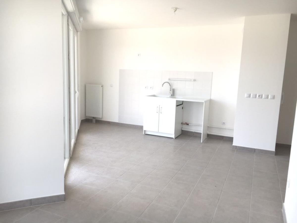 2 pièces - 9ème étage - 44m² - 687,78 € - Photo #0