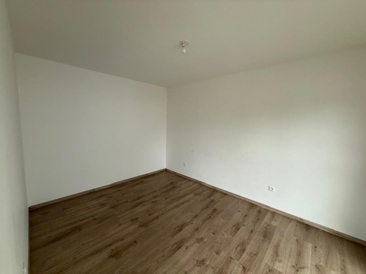 
																																							2 pièces - 
																																						3ème étage - 56m² - 810,12 € - Photo #3