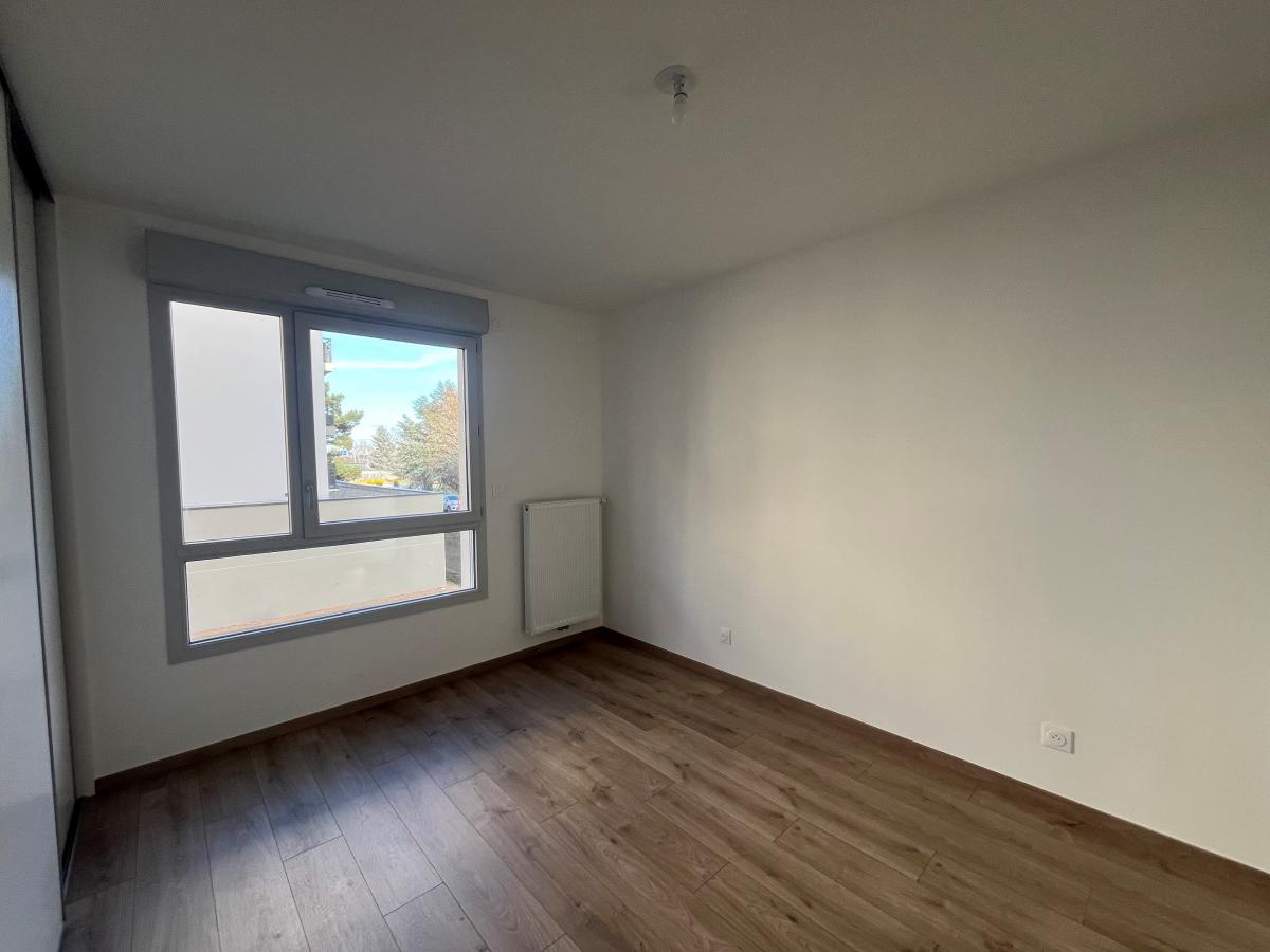 
																																							4 pièces - 
																																						2ème étage - 86m² - 950,86 € - Photo #4