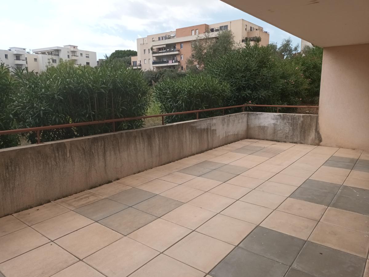 4 pièces - RDC - 76m² - 1 429,64 € - Photo #4