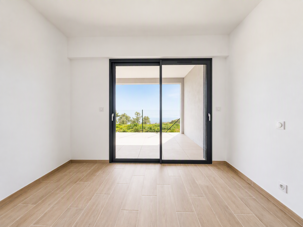 
																																							4 pièces - 
																																						RDC - 95m² - 3 191,95 € - Photo #4