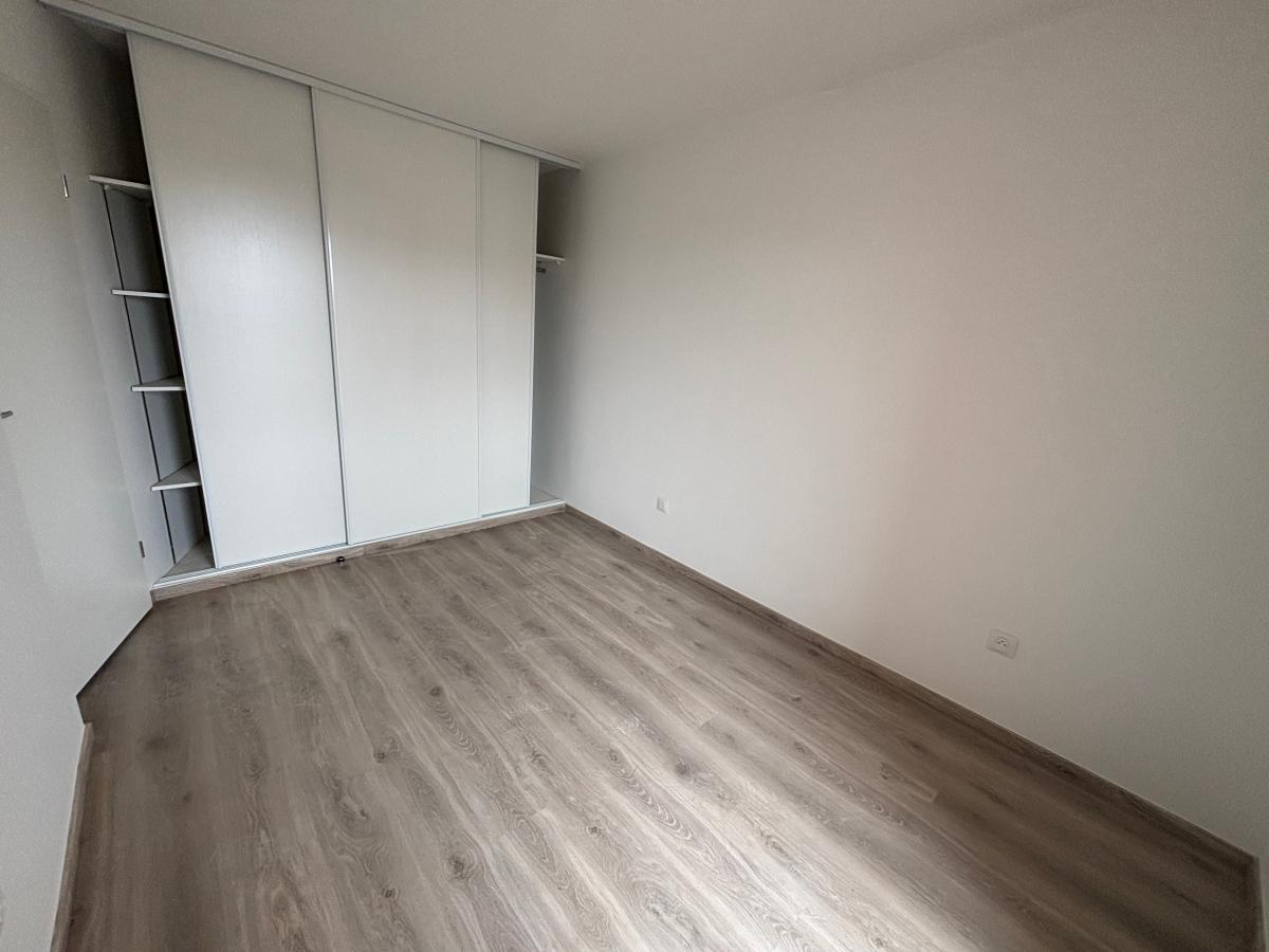 
																																							4 pièces - 
																																						1er étage - 87m² - 1 023,89 € - Photo #5