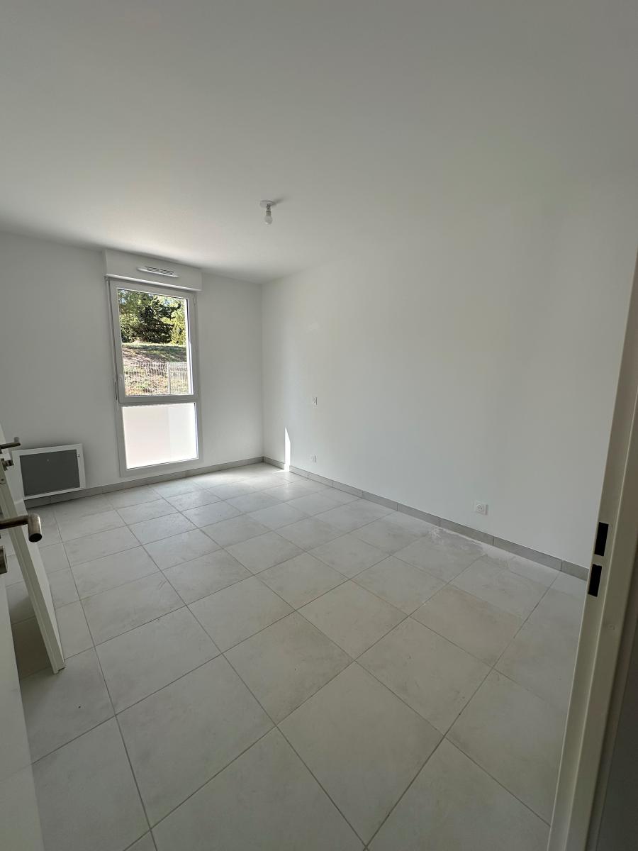 
																																							3 pièces - 
																																						RDC - 66m² - 753,44 € - Photo #3