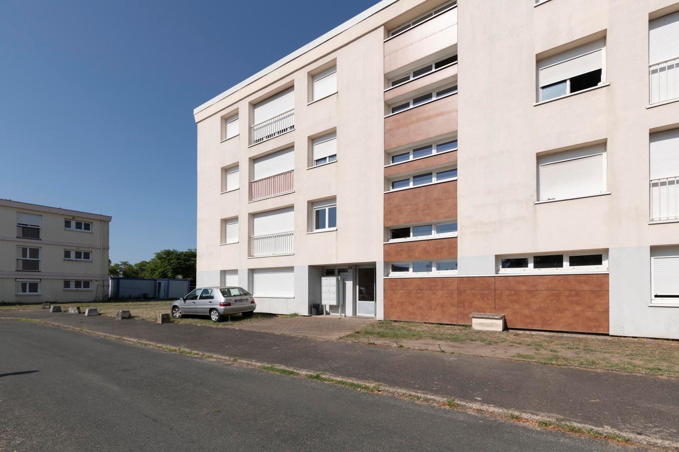 
																																							4 pièces - 
																																						3ème étage - 71m² - 600,33 € - Photo #3