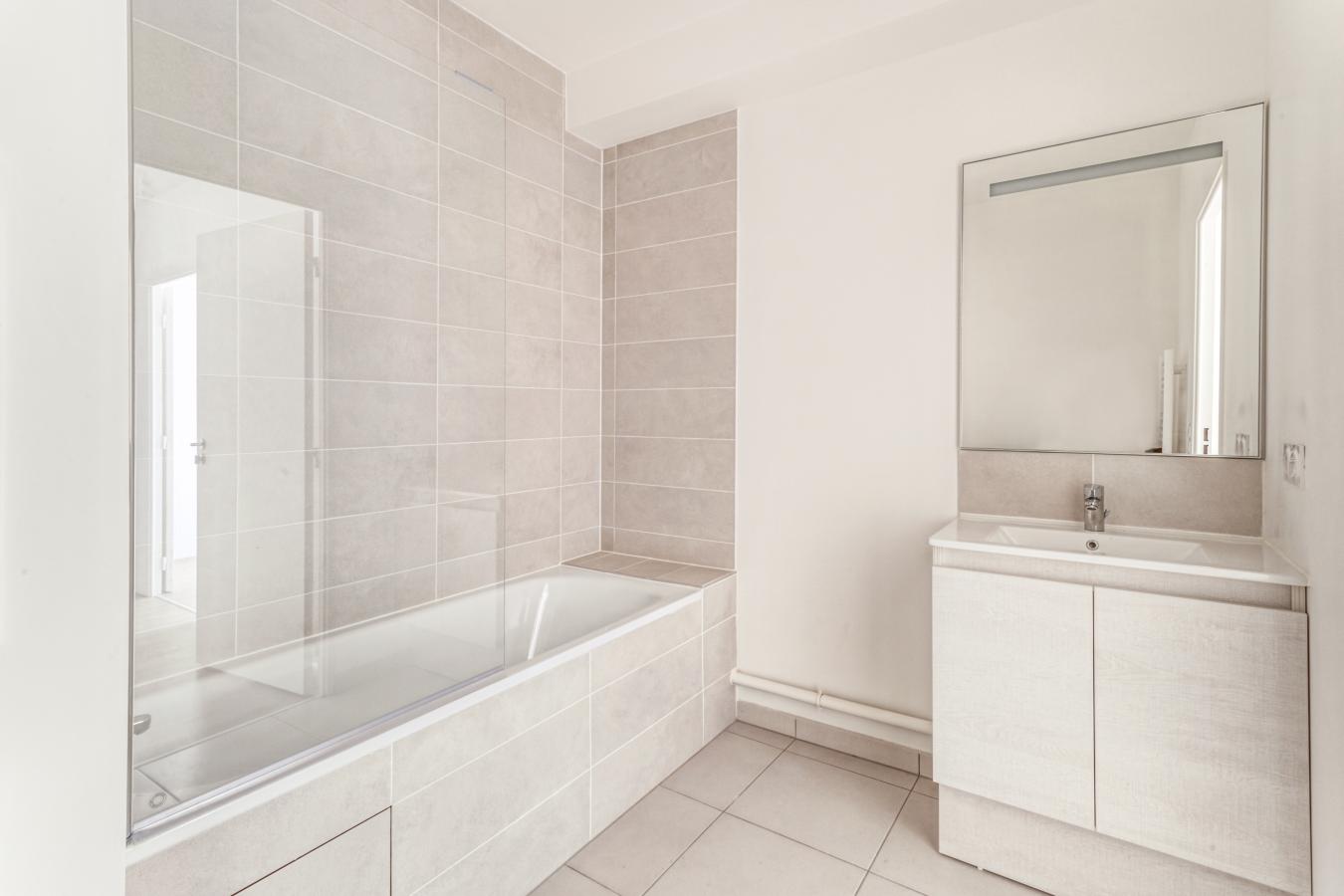 
																			4 pièces - 
																		2ème étage - 84m² - 1 548,82 € - Photo #4