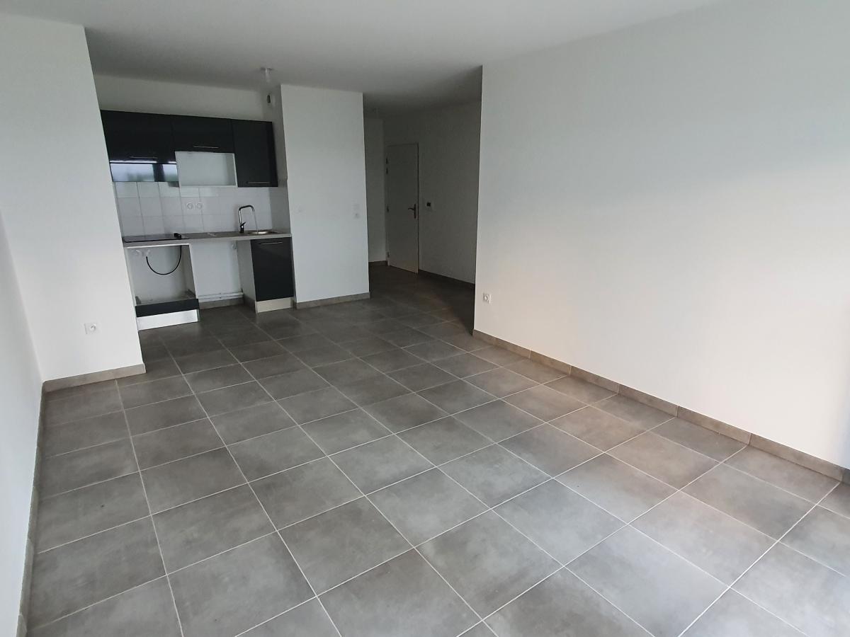 3 pièces - 1er étage - 62m² - 940,38 € - Photo #4