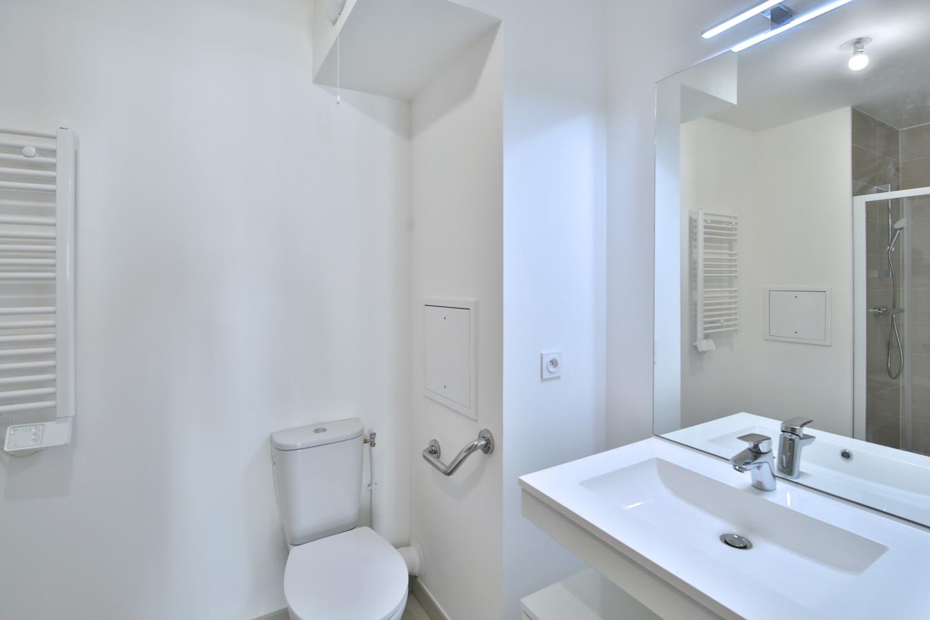 
																			3 pièces - 
																		6ème étage - 65m² - 1 266,03 € - Photo #5
