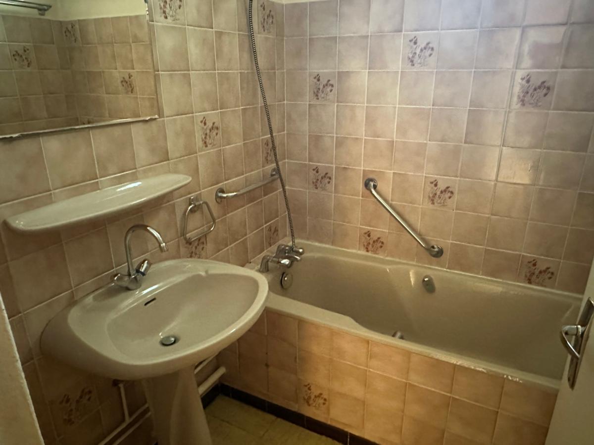 
																			5 pièces - 
																		2ème étage - 81m² - 40 000 € - Photo #3