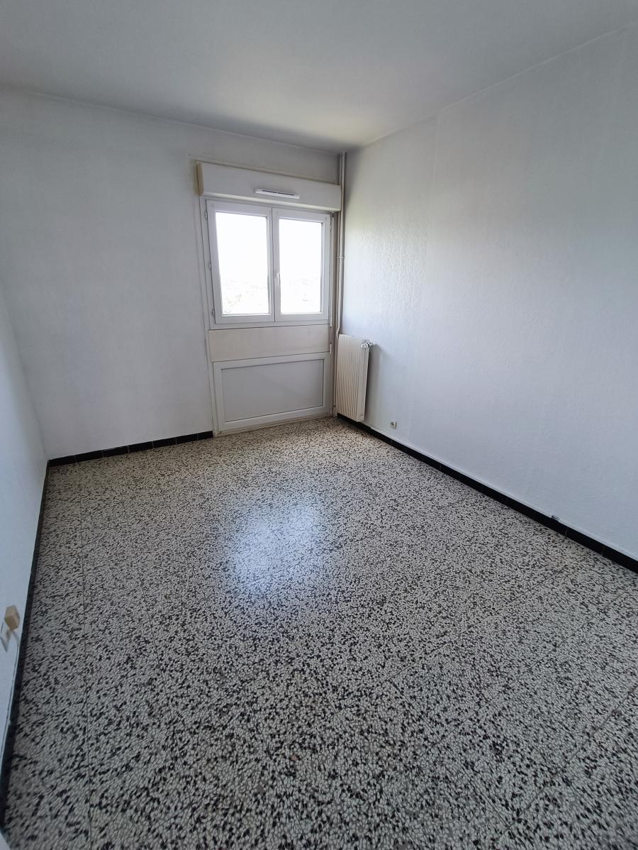 
																																							3 pièces – 
																																						2ème étage – 66m² - 220 000 € - Photo #3