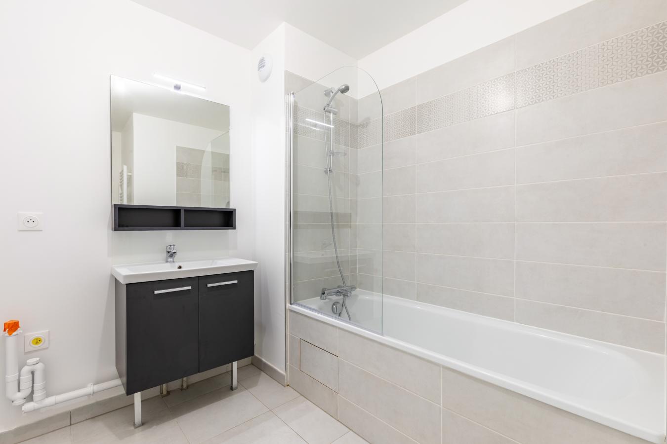 
																																							2 pièces - 
																																						RDC - 55m² - 1 457,53 € - Photo #6