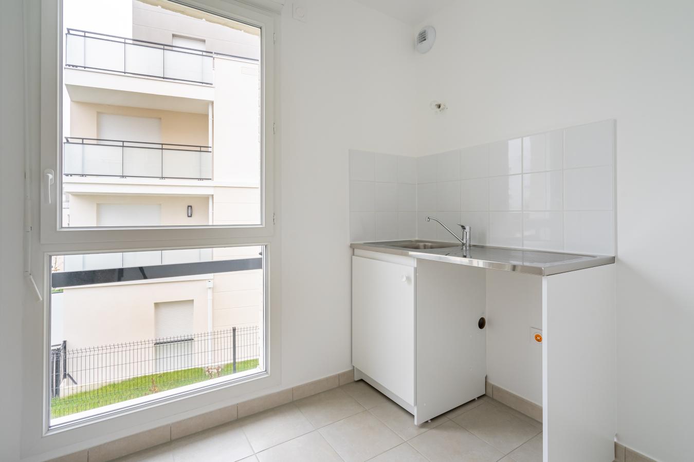 Location Appartement Pi Ce St Thibault Des Vigne M Mois