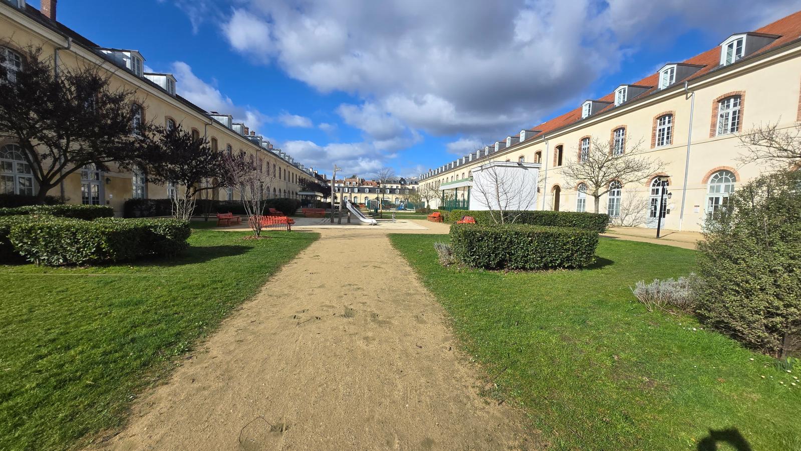 
																			3 pièces - 
																		RDC - 91m² - 2 835,61 € - Photo #7