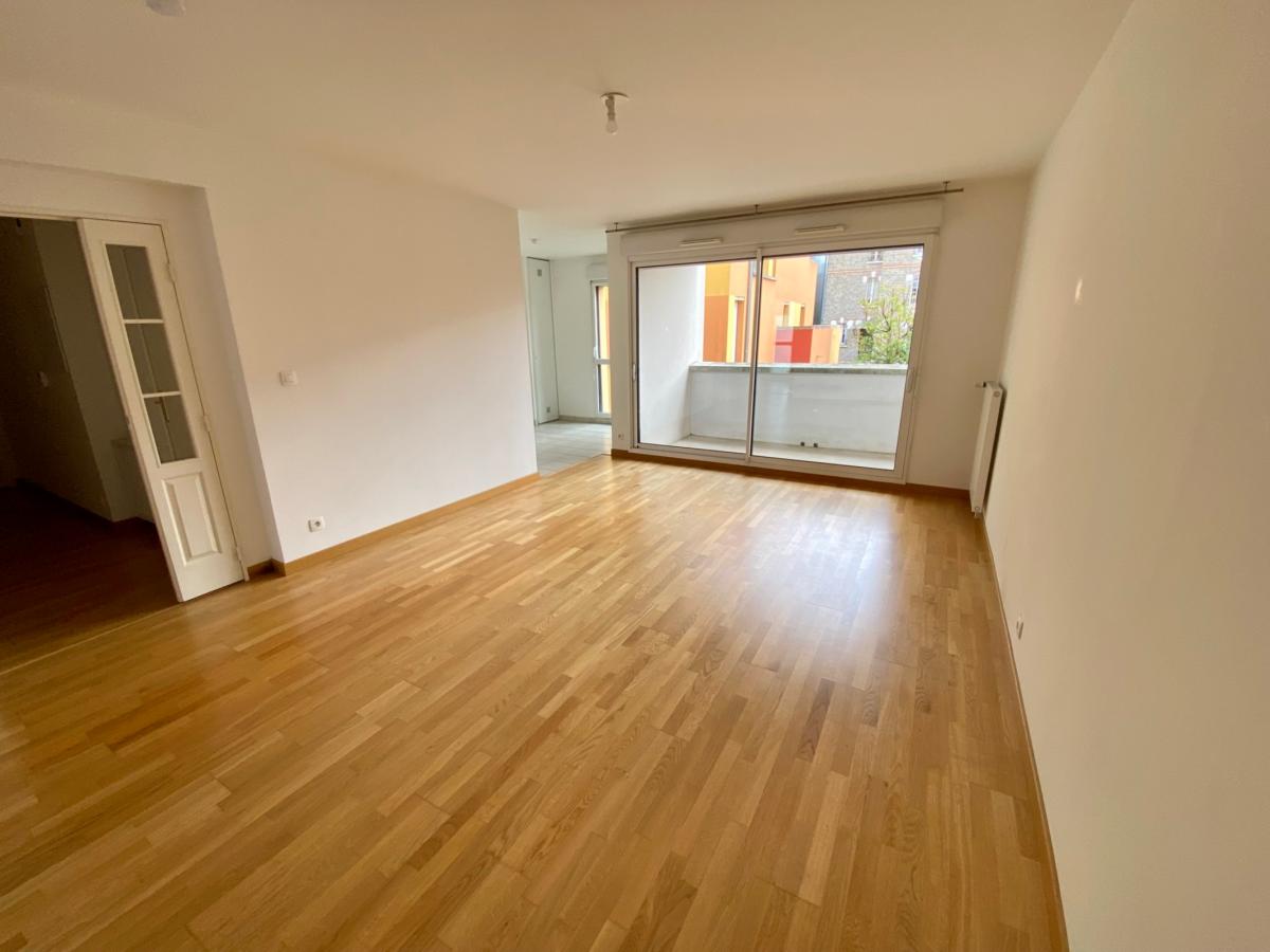 
																																							3 pièces - 
																																						1er étage - 66m² - 892,77 € - Photo #3