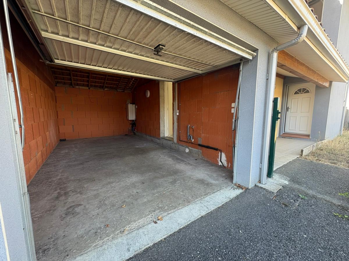 
																																							5 pièces - 
																																						RDC - 95m² - 1 171,95 € - Photo #1